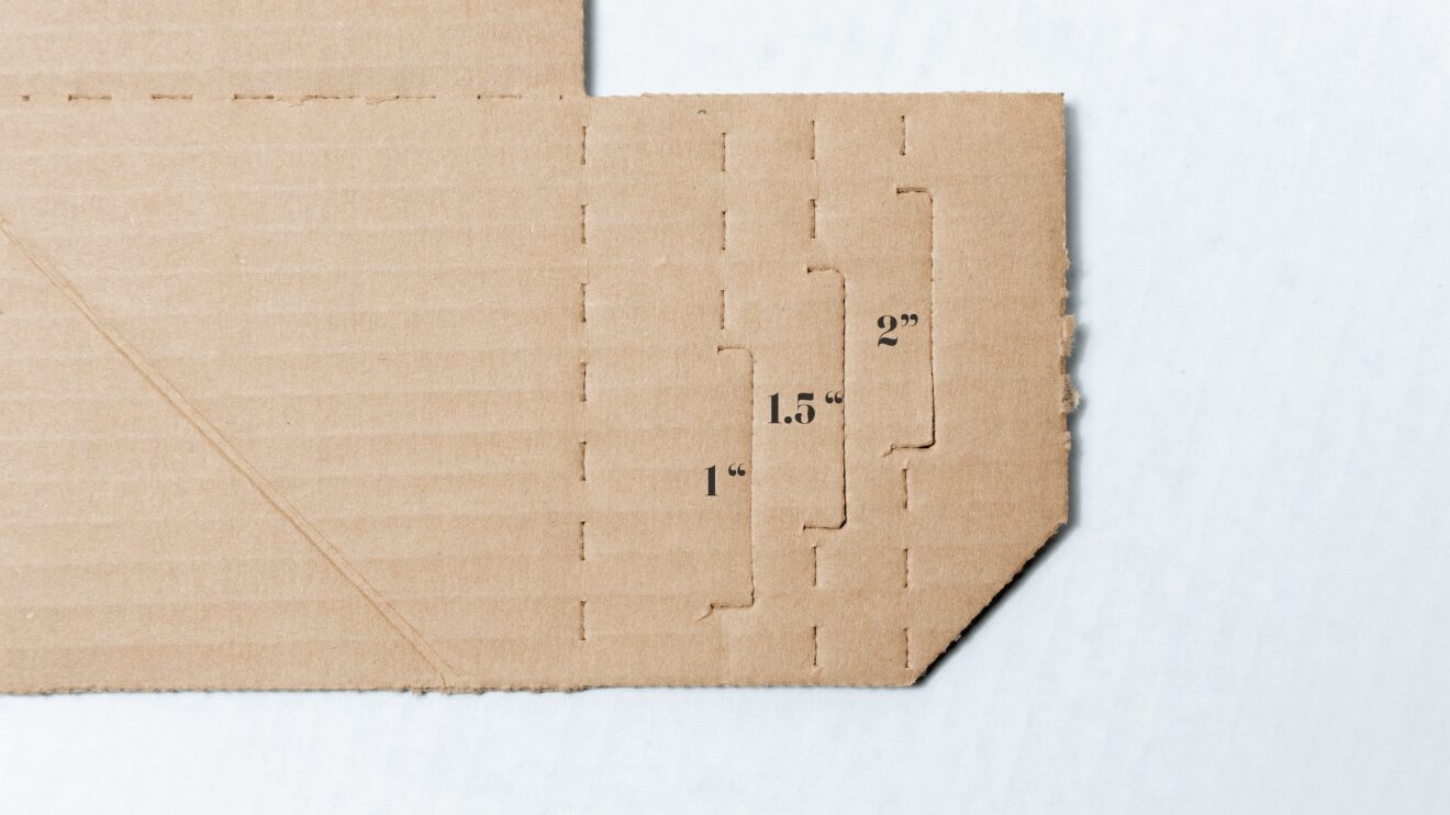 Adjustable Cardboard Corner Protectors for Picture Frames - Image 3